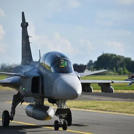 Casa de Férias Comfortable House G00gle-shape- Chievres Air Base Saint-Ghislain