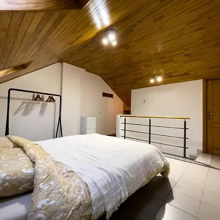 Casa de Férias Comfortable House G00gle-shape- Chievres Air Base